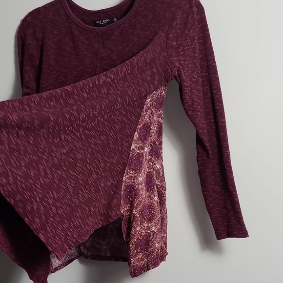 MAX JEANS Maroon Tunic Top with Side Slits and Patterned Back Size Small - Picture 8 of 16